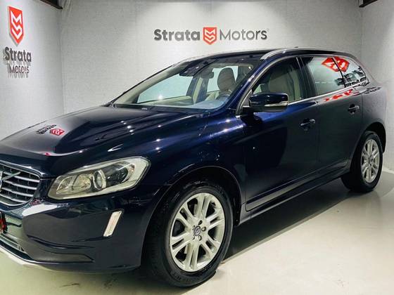 VOLVO XC60 2.0 T5 MOMENTUM GASOLINA 4P AUTOMÁTICO VOLVO XC60 2.0 T5 MOMENTUM GASOLINA 4P AUTOMÁTICO
